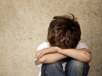 Làm gì khi biết con mình mắc chứng rối loạn phổ tự kỷ?