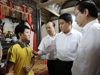 Chủ tịch Hà Nội thăm gia đình nữ công nhân bị “xe điên” đâm tử vong