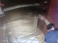 Vấn nạn dâm ô trong thang máy: Cần phải xử lý mạnh tay!