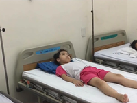 TP.HCM: 30 học sinh tiểu học nhập viện do ngộ độc thực phẩm