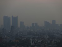Mexico đóng cửa trường học ở thủ đô vì khói bụi