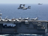 Tàu sân bay Mỹ tập trận tại vùng Vịnh giữa lúc căng thẳng với Iran