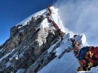10 nhà leo núi Everest thiệt mạng trong mùa leo núi 2019
