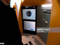 Rút tiền bằng công nghệ nhận diện khuôn mặt