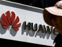 Tổ chức khoa học lớn nhất thế giới cấm nhân viên Huawei xử lý tài liệu