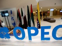 Iran cảnh báo OPEC đang bên bờ vực sụp đổ do nội bộ lục đục