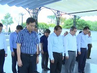Đồng chí Nguyễn Văn Bình tri ân các anh hùng liệt sỹ tại Quảng Trị