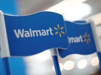 Walmart loại bỏ 1.000 mặt hàng cổ súy bạo lực súng đạn