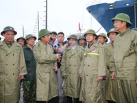 Phó Thủ tướng Trịnh Đình Dũng kiểm tra công tác ứng phó bão số 3 tại tỉnh Quảng Ninh