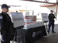 Mỹ trừng phạt 3 người Trung Quốc buôn lậu thuốc giảm đau chứa ma túy