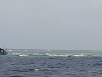 Cứu tàu cá bị nạn về đảo Sơn Ca an toàn
