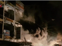 Cháy lớn tại hộ kinh doanh gần chợ đầu mối Cà Mau