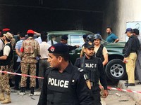 Sập cầu khiến nhiều người chết và mất tích tại Pakistan