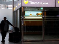 Tập đoàn du lịch lâu đời nhất thế giới Thomas Cook tuyên bố phá sản