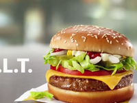 McDonald"s lần đầu tiên thử nghiệm bánh burger từ thịt thực vật