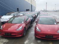 Trung Quốc miễn thuế xe điện Tesla