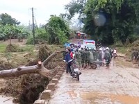 Khắc phục hậu quả mưa lũ tại Quảng Trị