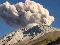 Peru: Núi lửa Ubinas hoạt động mạnh sau 3 vụ nổ liên tiếp