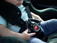 Thiết bị cảnh báo chống bỏ quên trẻ trên ô tô