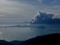 Núi lửa phun trào tại Philippines