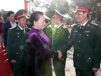 Chủ tịch Quốc hội Nguyễn Thị Kim Ngân thăm, chúc Tết tại Bộ chỉ huy Quân sự tỉnh Đăk Lăk
