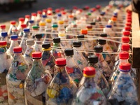 Dùng rác thải nhựa làm gạch