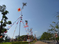 Gìn giữ phong tục dựng cây nêu ngày Tết ở Hà Nội