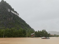 Quảng Bình: Thị trấn Phong Nha chìm trong nước lũ