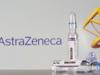 FDA cho phép tiếp tục thử nghiệm vaccine ngừa COVID-19 của hãng AstraZeneca