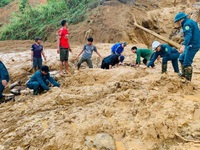 Sạt lở tại Phước Sơn, Quảng Nam: Tìm được 5 thi thể, vẫn còn 13 người mất tích