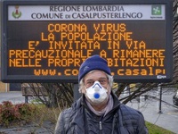Số ca mắc COVID-19 tăng mạnh, thủ đô Italy áp đặt lệnh bắt buộc đeo khẩu trang
