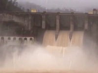 Nhà máy Thủy điện Hố Hô xả tràn do mưa lớn