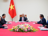 Dành ưu tiên cao nhất cho quan hệ Việt Nam - Lào