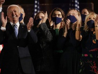 Ông Joe Biden tuyên bố tiếp tục thúc đẩy chuyển giao quyền lực