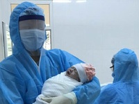 Lào Cai: Một em bé chào đời tại khu cách ly COVID-19