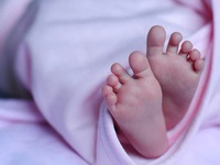 Bé sơ sinh chào đời đã có kháng thể chống COVID-19