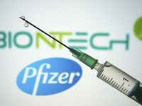 Anh triển khai tiêm vaccine của Pfizer và BioNTech từ 7/12