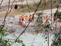 Nối lại tìm kiếm 18 người mất tích tại Nam Trà My và Phước Sơn