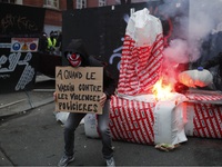 Biểu tình bạo loạn phản đối luật an ninh mới tại Paris, 22 người bị bắt