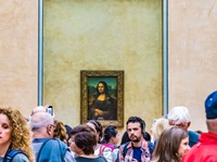 Bảo tàng Louvre đấu giá cơ hội ngắm nàng Mona Lisa cận cảnh