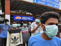 Ấn Độ phong tỏa 1,3 tỷ dân để chống dịch COVID-19