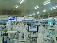 Samsung và Apple tiếp tục phải đóng cửa nhà máy sản xuất vì COVID-19