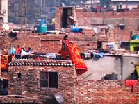 Nỗi lo cơm áo của người dân khu ổ chuột Ấn Độ dưới lệnh phong tỏa