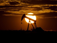Nga - Mỹ nhất trí phối hợp vượt qua cuộc khủng hoảng dầu mỏ