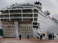 Hy Lạp biến du thuyền có người mắc COVID-19 thành bệnh viện “nổi” dã chiến