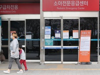 Hàn Quốc tiếp tục hỗ trợ người dân ứng phó dịch COVID-19