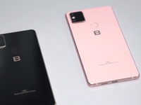 Bphone B86 - Smartphone không phím bấm, không 'cằm' và biết 'lặn'