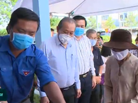 PTTg Trương Hòa Bình dự khai trương cây 'ATM gạo' tại Long An