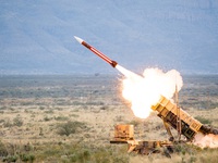 Mỹ bán tên lửa Patriot thế hệ mới cho Kuwait