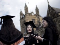 Trung Quốc khuyến cáo sinh viên cân nhắc việc du học tại Australia